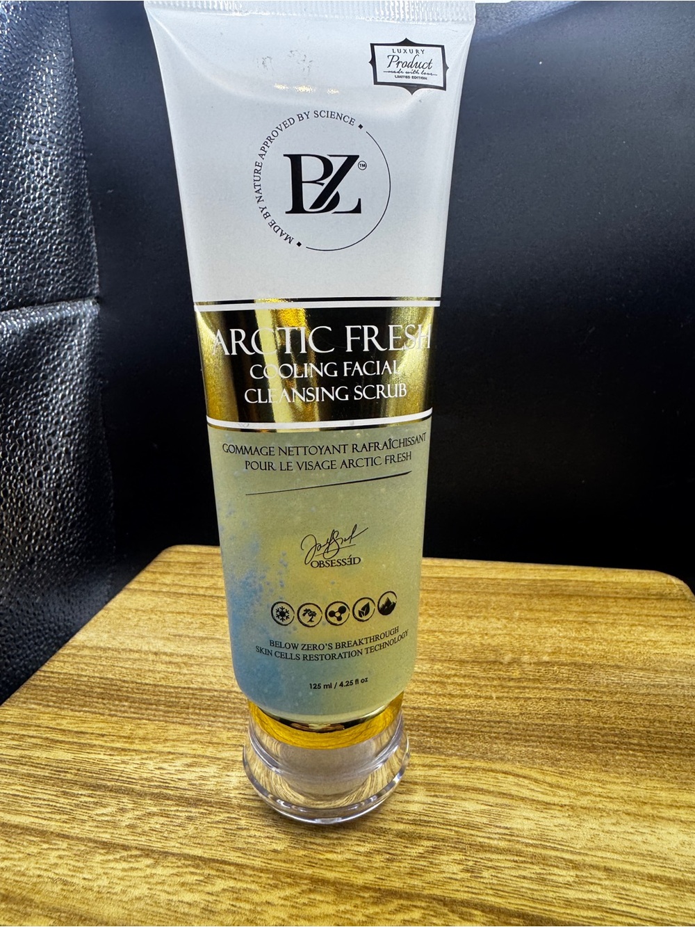 Below Zero Swiss Science Arctic Fresh Cooling Facial Cleansing Scrub - NIP